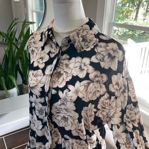 Mango Blouse Size Small. Excellent Condition.